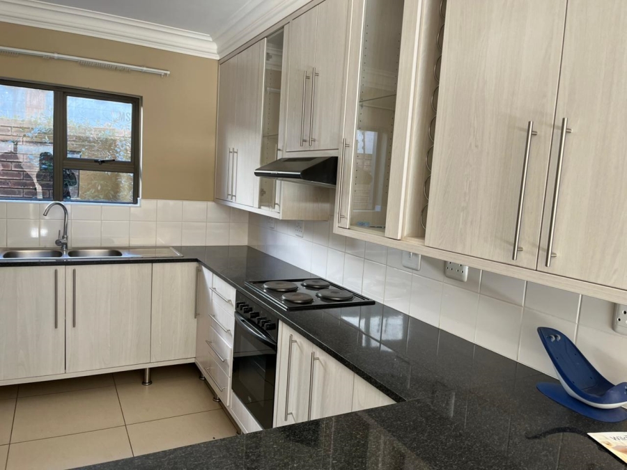 To Let 3 Bedroom Property for Rent in Heuwelsig Free State